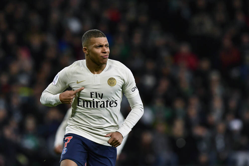 史上最敬业门将😂圣诞节雾中坚守15分钟，发现场上只有自己一人